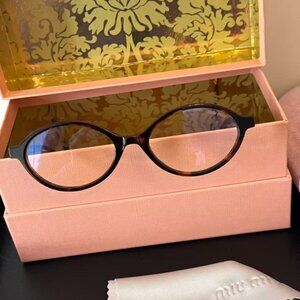 Miu Miu Tortoise Sunglasses w/ Case – No Prescription